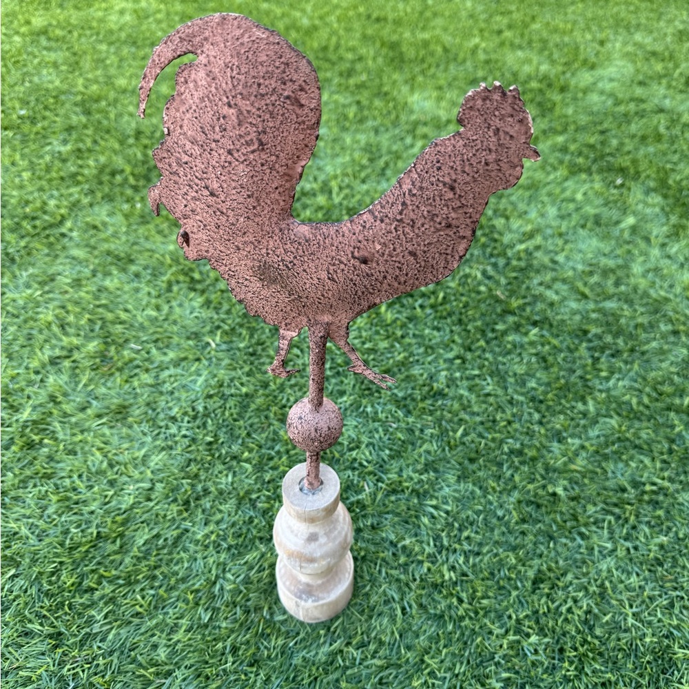 Vintage Metal Rooster Decor on Wood Base | Rustic Farmhouse